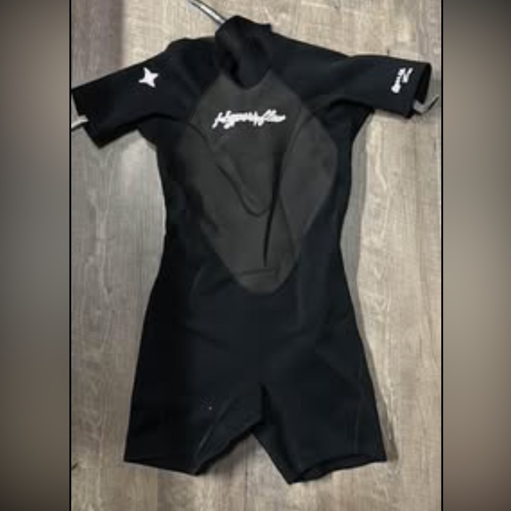 Hyperflex Womans Short Wetsuit Size 14, Access 2.5mm